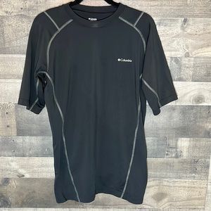 Nice Black Columbia Short Sleeve Shirt